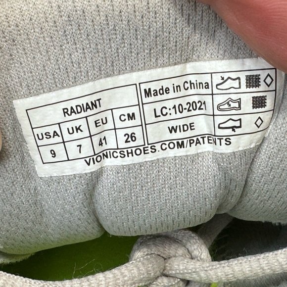 Vionic Brisk Radiant Women's Athletic Comfort Shoe size 9 Wide Light Grey/Pink - Picture 7 of 9